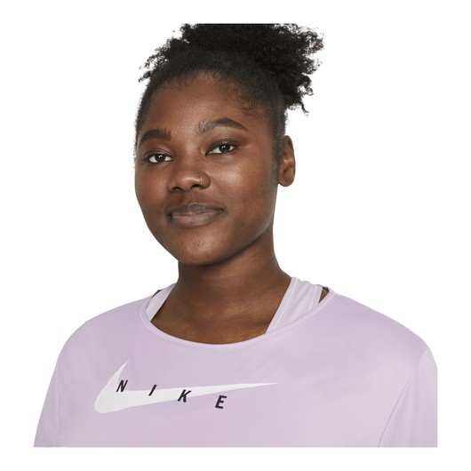Nike Swoosh Run Short-Sleeve Running Top Kadın Tişört