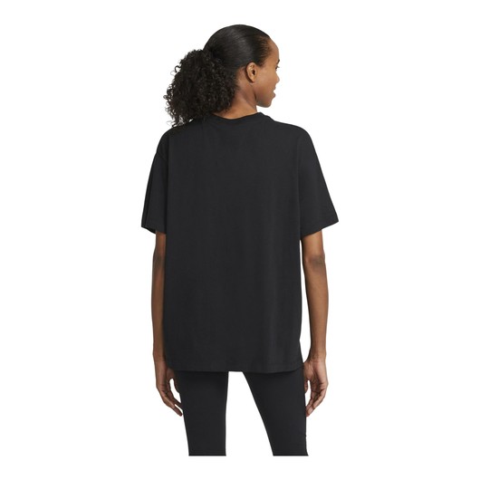 Nike Sportswear Essential Short-Sleeve Kadın Tişört