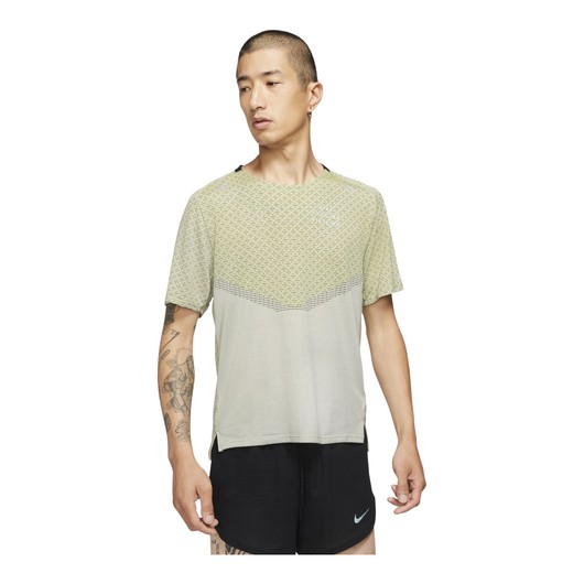 Nike Dri-Fit ADV Run Division TechKnit Short-Sleeve Erkek Tişört