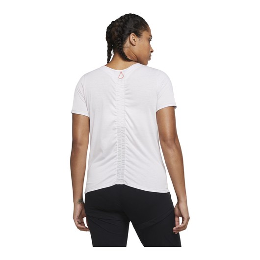 Nike Dri-Fit Run Division Short-Sleeve Kadın Tişört