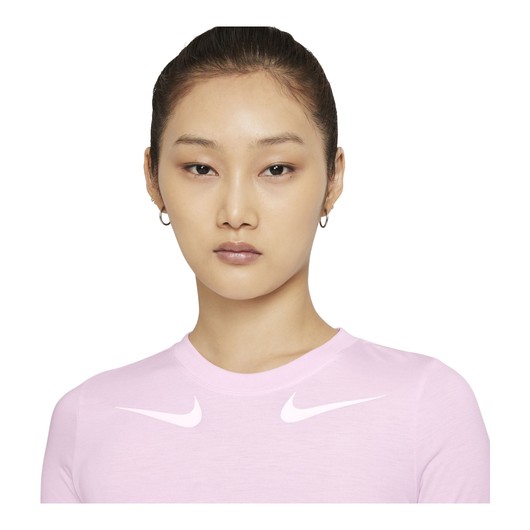 Nike Sportswear Swoosh Cropped Short-Sleeve Kadın Tişört