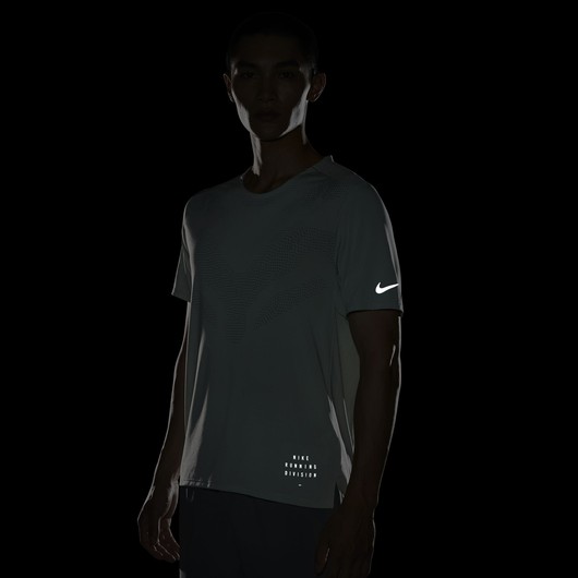 Nike Dri-Fit Run Division Rise 365 Short-Sleeve Erkek Tişört