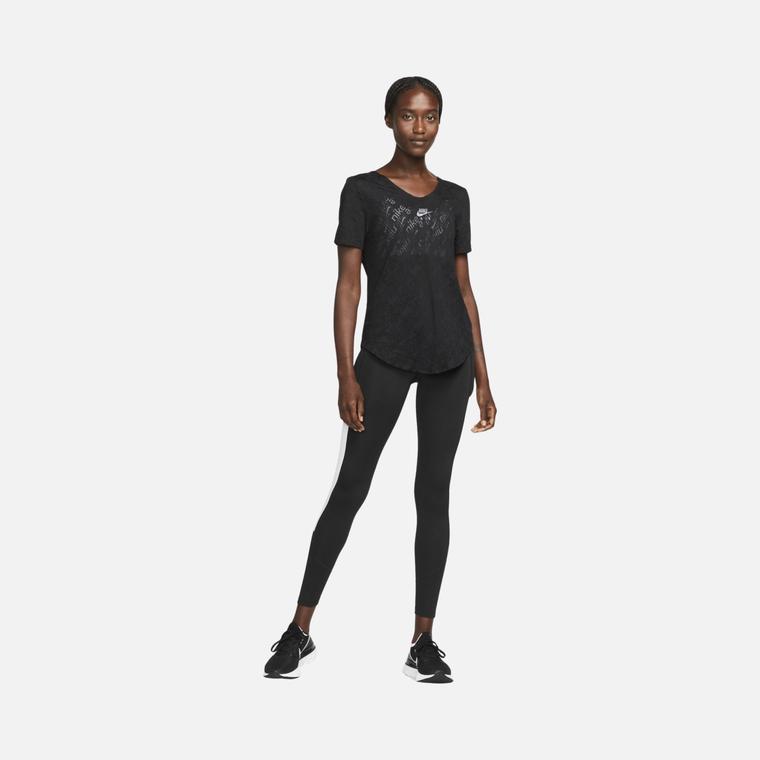 Nike Air Dri-Fit Running V-Neck Short-Sleeve Kadın Tişört
